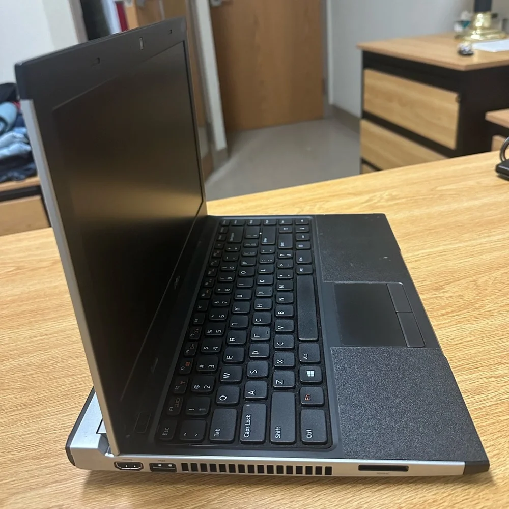 Dell Latitude 3330 Laptop